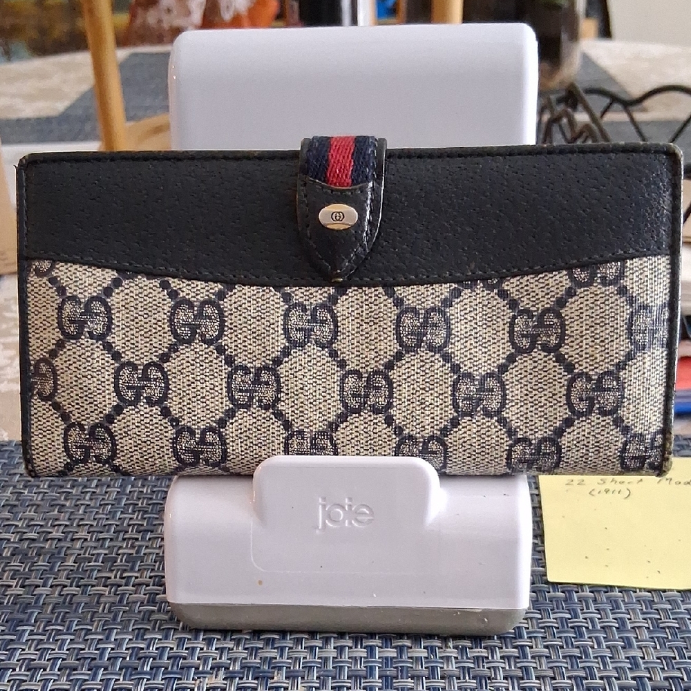 Vintage Gucci Black and Beige Monogram Wallet
